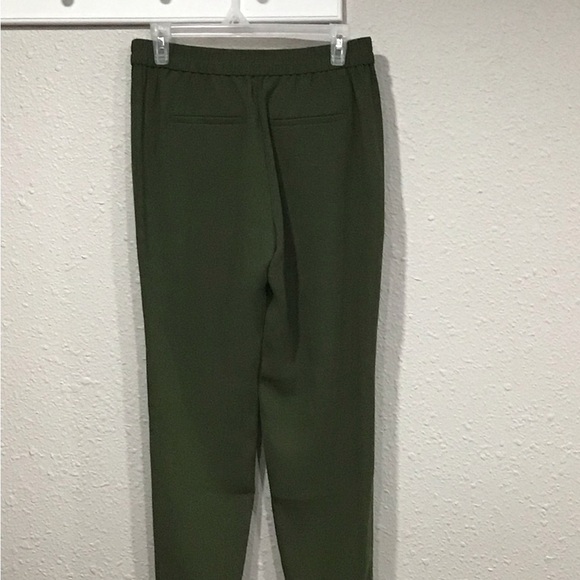 J. CREW Turner Pant Joggers Crepe Olive Green Elastic Waist Zipper Pockets Sz 0 - Picture 6 of 7